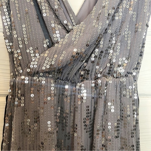 Express Sequence V neck Night out Dress - Picture 10 of 10